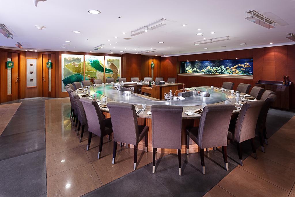 Tayih Landis Hotel Tainan Exterior foto The boardroom of the Hong Kong Club