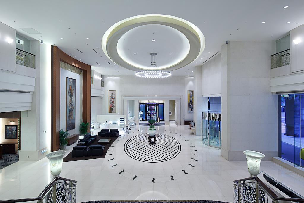 Tayih Landis Hotel Tainan Exterior foto Lobby