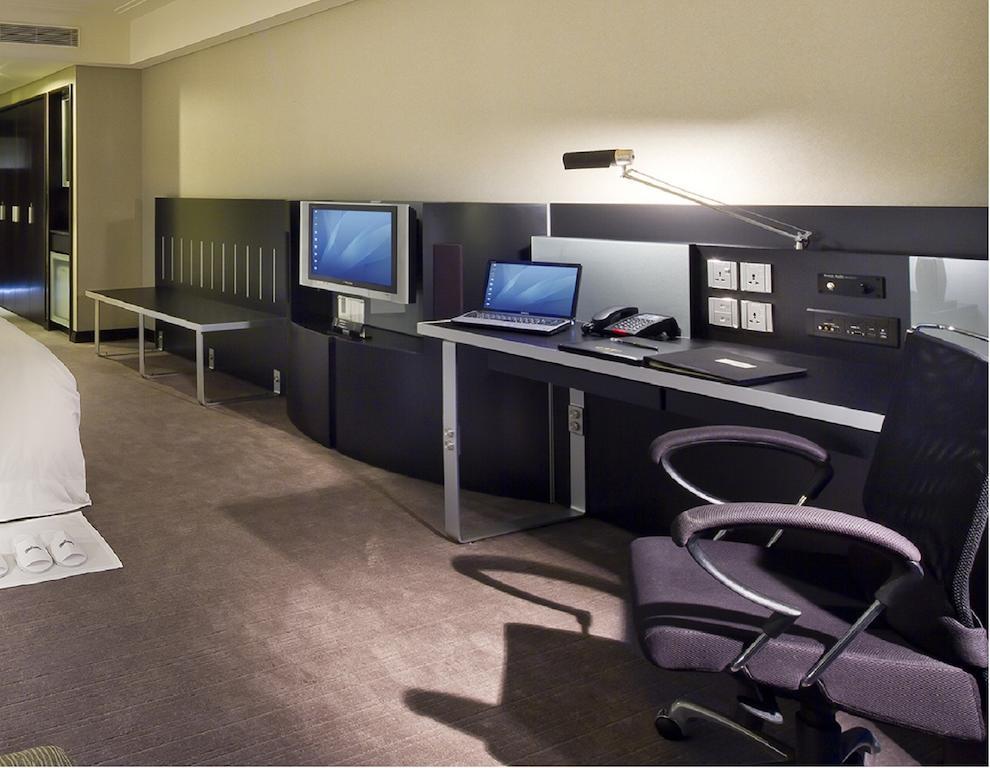 Tayih Landis Hotel Tainan Zimmer foto The control room