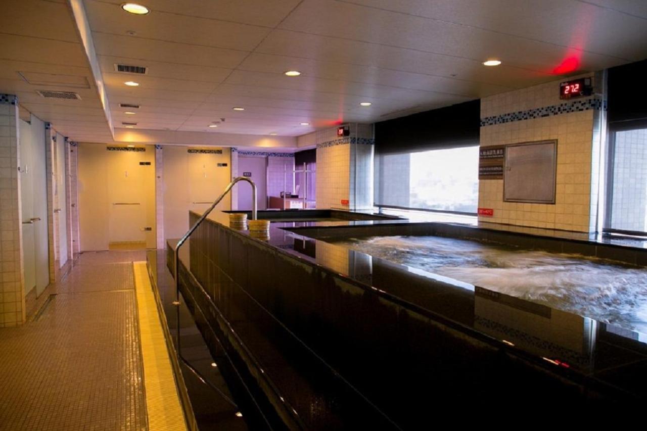 Tayih Landis Hotel Tainan Exterior foto A modern onsen in Tokyo